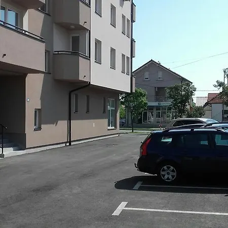 Apartman Carolija *